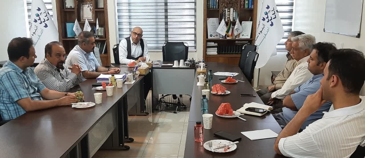 گردهمایی انبوه سازان نهضت ملی فولادشهر